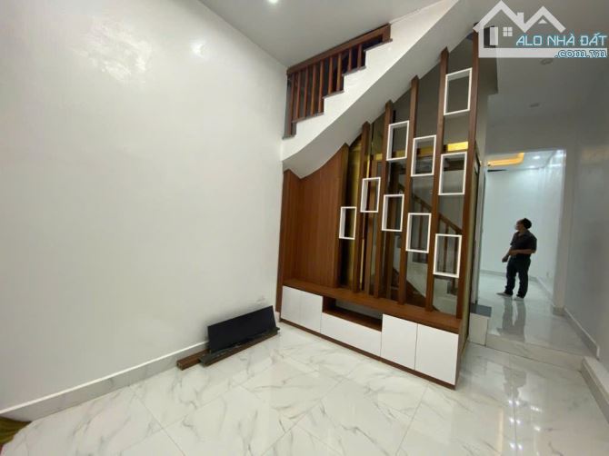 NHÀ VĂN HỘI – 5 TẦNG MỚI ĐẸP – GẦN HỌC VIỆN TÀI CHÍNH – HƠN 5 TỶ