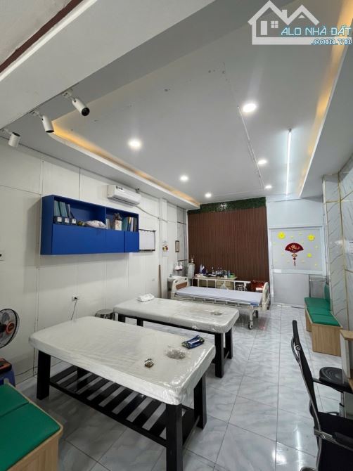 Mặt tiền đường rộng 10m, đường 339, Phước Long B, Kinh doanh đỉnh