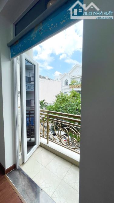 Bán nhà HXT 8m Dương Quảng Hàm p5 Gò Vấp 4x16m 4 lầu giá 10.5 tỷ