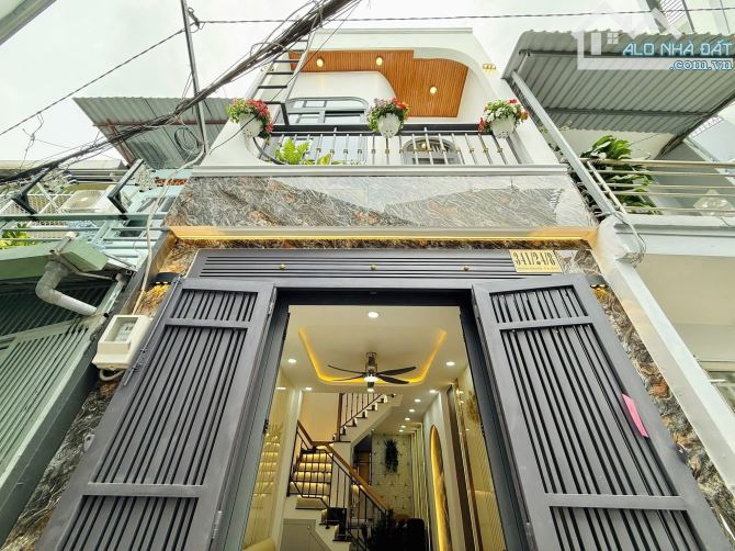 Bán nhà đẹp- ngay Quang Trung P8 GV-2 tầng 2 PN