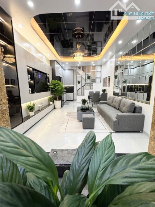 🏡 BÁN NHÀ HỒ VĂN CHƯƠNG – VIEW HỒ THƠ MỘNG – NHÀ ĐẸP NHƯ TRANH – 40M² – 4 TẦNG – 7.1 TỶ