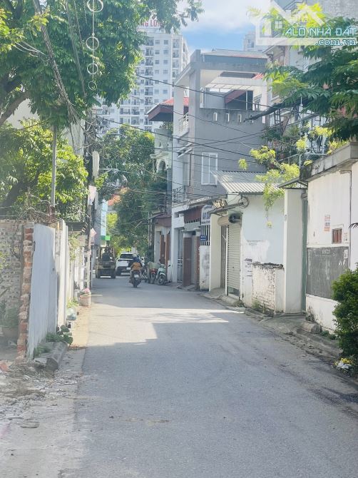 Cần nhượng lại thu vồn nhanh lô đất 2 mặt tiền trước sau đường thông ô tô tránh vuông đẹp