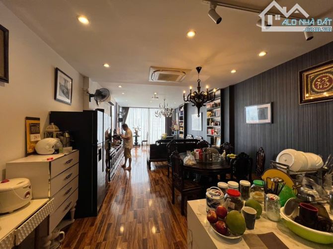 MẶT PHỐ AN DƯƠNG VƯƠNG 23 TỶ DT 100M MT 6M 6T Ô TÔ VÀO NHÀ KINH DOANH ĐA DẠNG