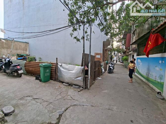 THẠCH BÀN,LONG BIÊN 10tỷ 80m ĐẤT,LÔ GÓC KINH DOANH,Ô TÔ,CHO THUÊ