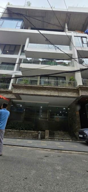 LẠC LONG QUÂN - DT 288M2 x 8T - MT 15M - 150 TỶ - NGÕ OTO TRÁNH - TẦNG HẦM - THANG MÁY