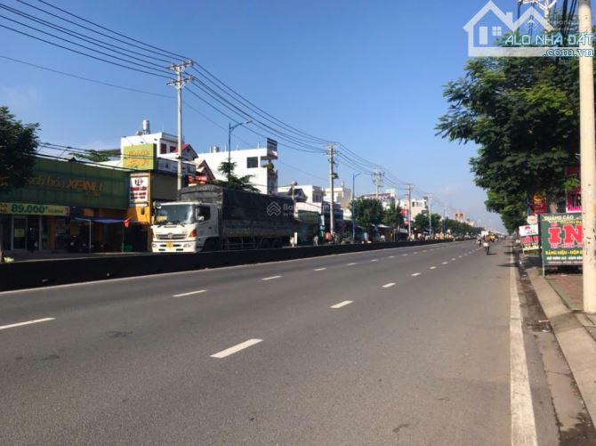 NHÀ MẶT TIỀN 10x31m THÔNG SỐ ĐẸP 2 TẦNG. VỊ TRÍ VÀNG KD ĐỈNH ĐẶNG THÚC VỊNH. SHR CHỈ