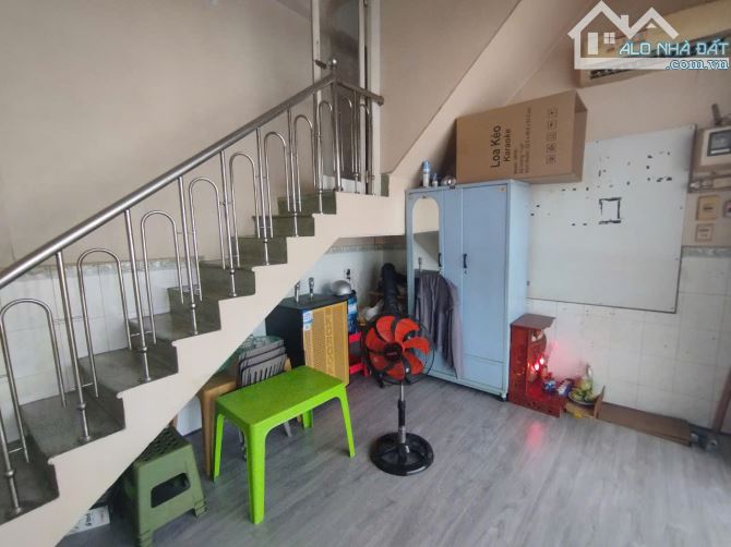 BÁN MẶT TIỀN KINH DOANH Nguyễn Ái Quốc 1 trệt 2 lầu - TRUNG TÂM BIÊN HÒA - giá bán 3 tỷ