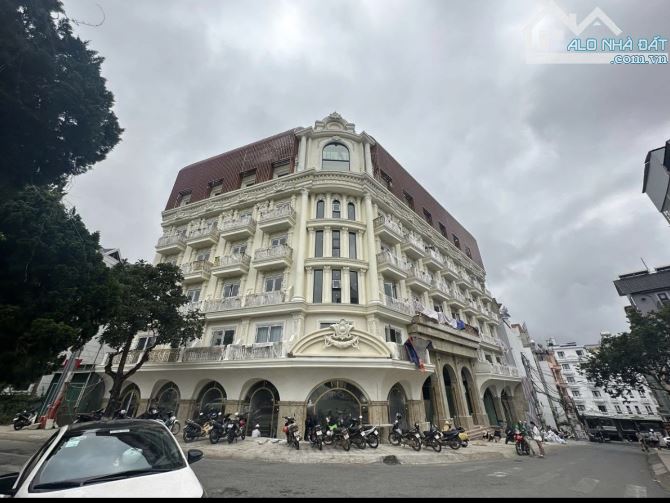 📌310 TỶ-  Khách sạn góc 2 MT Phan Như Thạch P.1 Đà Lạt- 100 PKD full nội thất- DT 816m2