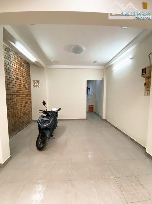 Chỉ: 5.2 t.ỷ, sở hữu ngay nhà 3 tầng BTCT 35m2 kiên cố đồng bộ cao tầng, Dương Bá Trạc,SHR