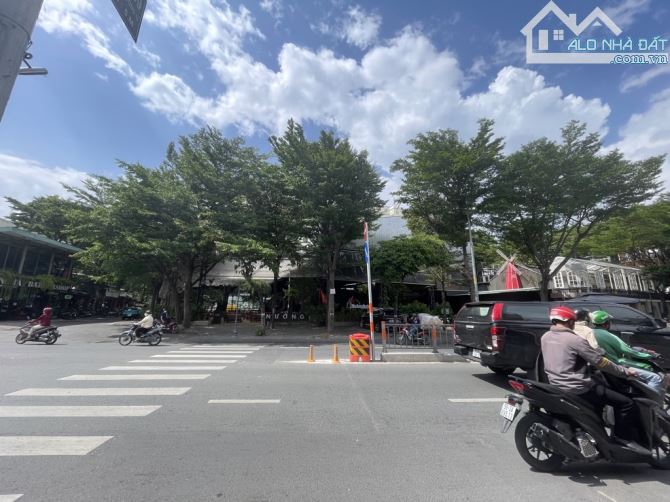 HẺM XE HƠI ĐỖ CỬA - SÁT KHU CITY LAND - CÁCH MẶT TIỀN CHỈ VÀI BƯỚC - 3 MẶT HẺM NỞ HẬU