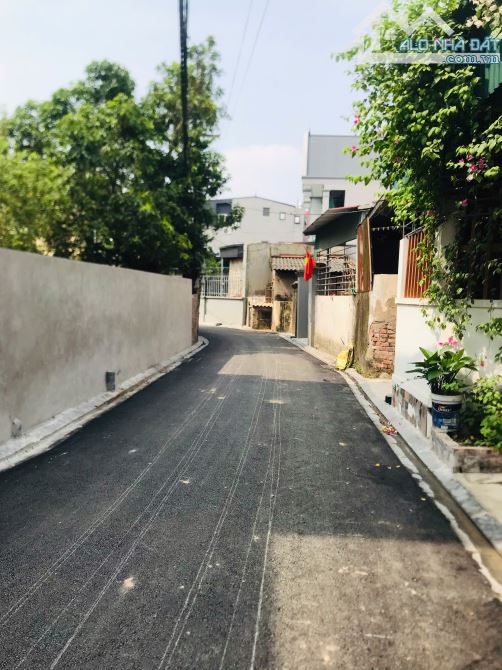 SIÊU PHẨM XUÂN CANH 62M2  NGÕ THÔNG Ô TÔ  TRÁNH - HÀNG  XÓM VIN  CỔ  LOA