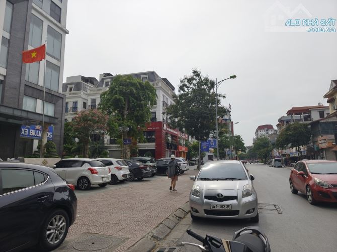 BÁN NHÀ NGUYỄN SƠN LONG BIÊN 22 TỶ 81m, 5 TẦNG Ô TÔ TRÁNH KINH DOANH ĐỦ NỘI THẤT