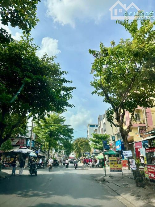 Bán Gấp Biệt Thự Mặt Tiền Đường 59 Thảo Điền  Quận 2 220m2 4 Tầng 39,5 Tỷ TL