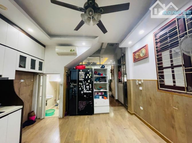 Bán nhà Cổ Nhuế, Bắc Từ Liêm, 54m2, 5 tầng, mặt tiền 4.4m, giá 7.7 tỷ