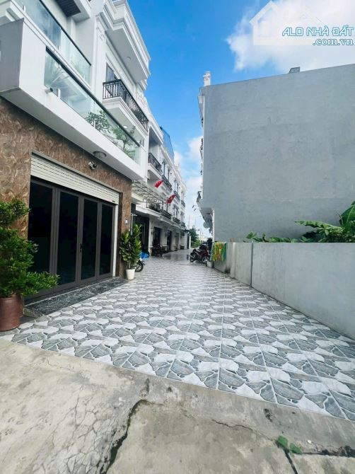 BÁN LÔ ĐẤT ĐẸP– Ô TÔ ĐỖ CỬA- QUỲNH HOÀNG, NAM SƠN, AN DƯƠNG– GIÁ CHỈ 1,6 TỶ