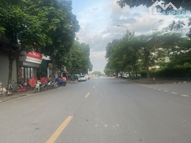 Đất TĐC Giang Biên, view Shophouse Mai Chí Thọ vỉa hè ô tô tránh, 90m, MT 5m, nhỉnh 20 tỷ