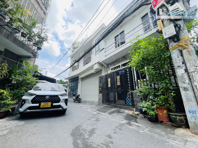 P. Linh Chiểu, HXH tránh, bán gấp nhà 2 tầng 75m2 chỉ 5.5 t.ỷ, cạnh nhà thờ Thủ Đức.