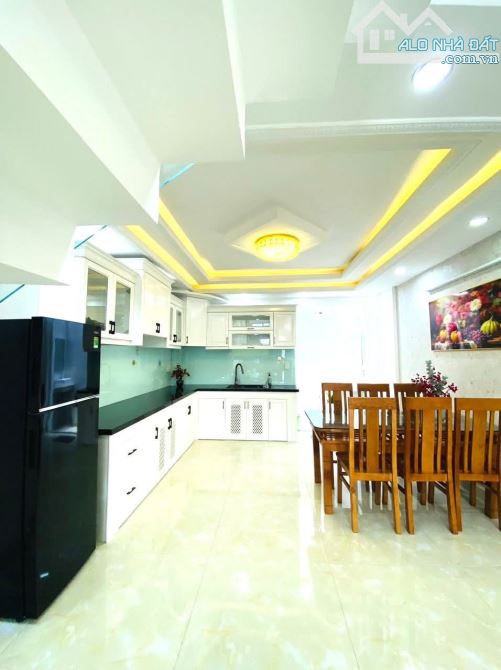 NHÀ PHỐ QUẬN 12: VỊ TRÍ VÀNG, NỘI THẤT CAO CẤP, GIÁ TỐT NHẤT KHU VỰC! - 11