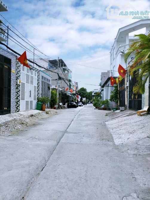 Bán Nhà Bình Tân, Ngay KDC Nam Hùng Vương, Tầng ,92m2, Hẻm Xe Hơi Vô Nhà, Chỉ 7.15Tỷ (TL )