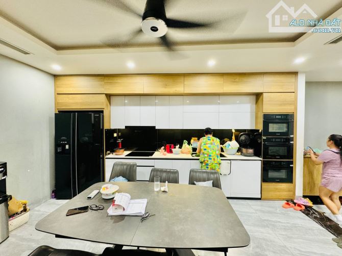 Bán Nhà : Phố Xã Đàn - 7Tầng - 6ngủ - 5m ra oto tránh - 1