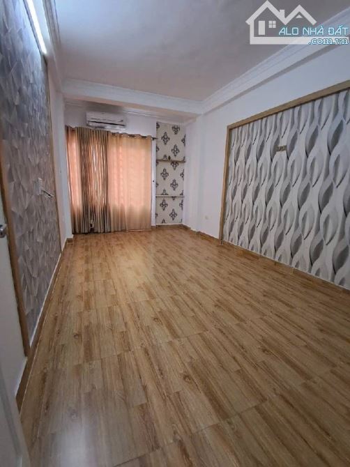Bán nhà nguyễn chính 32m2 5 tầng còn mới – ô tô đỗ cổng - giá 7.1 tỷ - 1