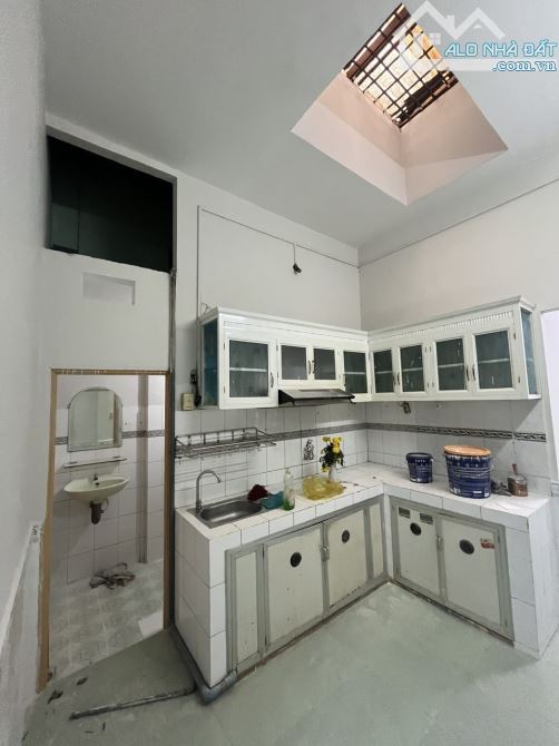 BÁN NHÀ RIÊNG THỚI AN 11 - NHÀ CẤP 4 - 2PN - 76M2 - CHỈ CÓ 3,69 TỶ - QUẬN 12 - 1