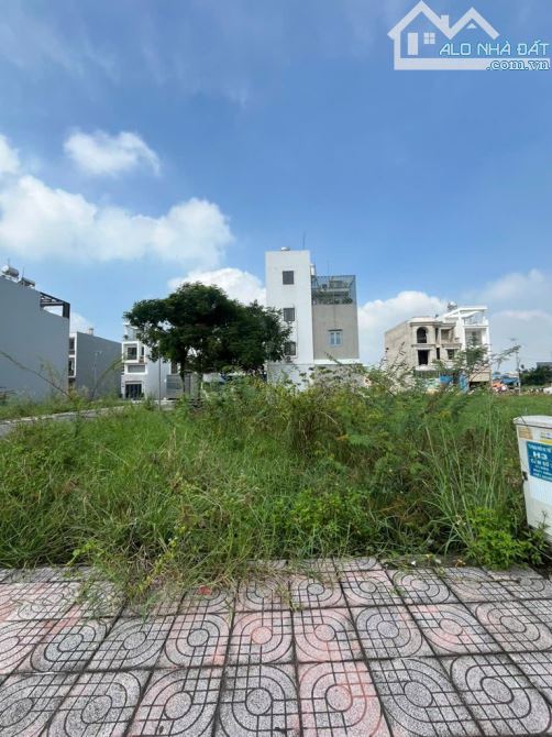 BÁN ĐẤT ĐƯỜNG TÂY LÂN - NGANG 8M DÀI 22M - ĐƯỜNG NHỰA CÓ LỀ 20M - KHU ĐÔNG DÂN - 1