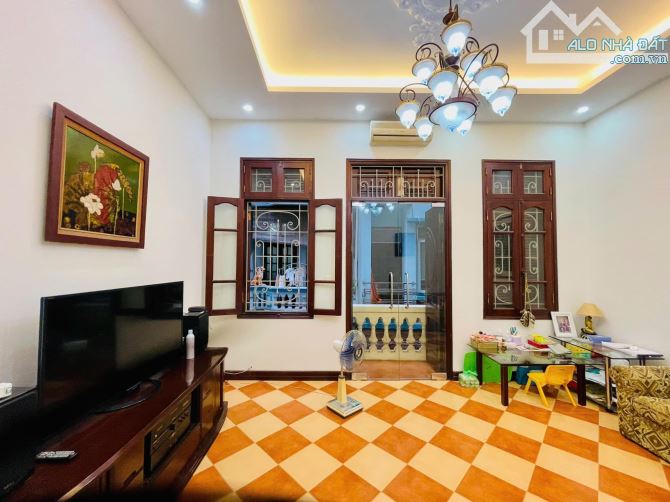 Bán nhà 5 tầng lô góc Kim Giang, 55m², MT 5m, ô tô gần, vừa ở vừa kinh doanh, 8.65 tỷ - 1