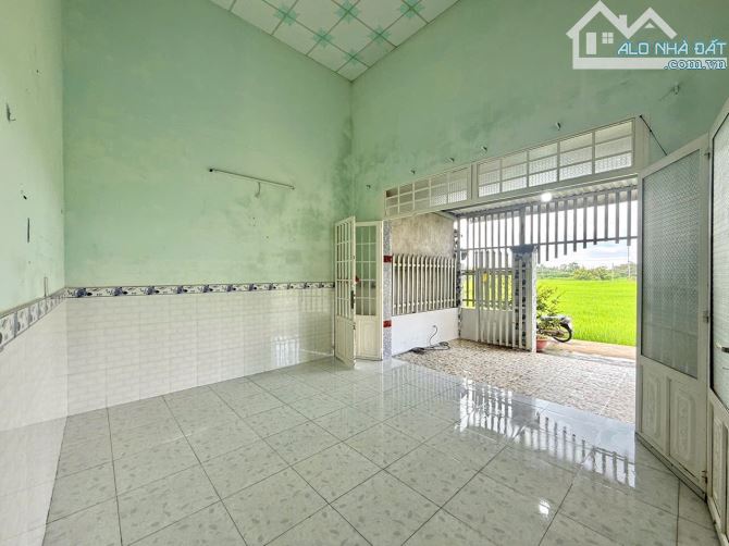 Nhà c4 kiên cố 106m2 giá 1ty2 có gác lửng đường oto, sổ có hiển thị đường - 1