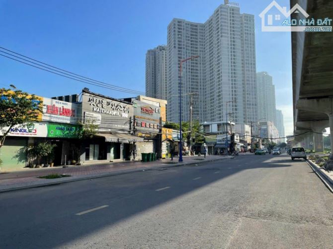 Cơ hội sở hữu biệt thự mặt tiền Saigon Pearl | Hầm – 3 lầu – nội thất cao cấp – 98 tỷ - 1