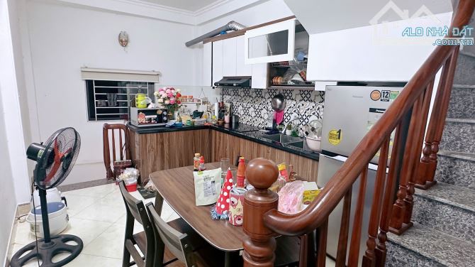 Bán Nhà Phường Tây Tựu Nhà mới ô tô đỗ cửa, full nội thất 38m giá 5.x tỷ - 1