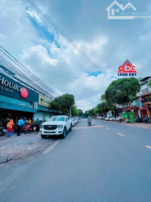 NP696 🆘Bán nhà mặt tiền Trương Định ( Đ4) khu vip Kinh Doanh Buôn Bán Sầm Uất. - 1