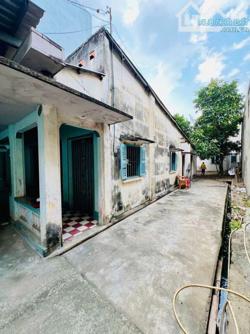 BÁN GẤP NHÀ BÀ ĐIỂM, HÓC MÔN-328M2, NGANG 8.3M, NỞ HẬU, HẺM XE HƠI GẦN MT GIÁ CHỈ 8 TỶ - 1