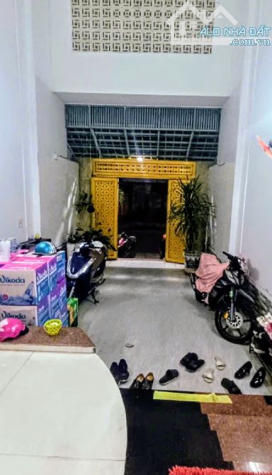 CHỦ ĐI ĐỊNH CƯ! BÁN GẤP CĂN MT Phạm Thế Hiển Q8, 4mx22m 3Tầng TẶNG NỘI THẤT Nhỉnh 7 Tỷ - 1
