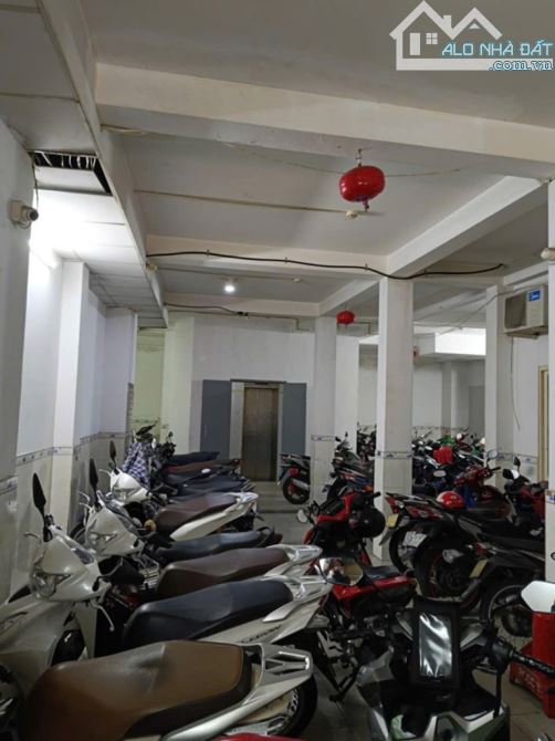 CHDV SIÊU VIP KHU NỘI BỘ P13 TÂN BÌNH - 19x20( 361m2) - 70phòng - Doanh thu 300tr/tháng - 1