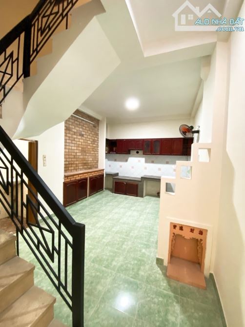 Chỉ: 5.2 t.ỷ, sở hữu ngay nhà 3 tầng BTCT 35m2 kiên cố đồng bộ cao tầng, Dương Bá Trạc,SHR - 1