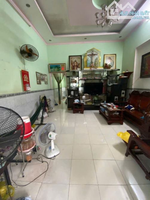 Bán Nhà cấp 4 Sổ riêng 100% thổ cư, DT 100M2, gần BV 7B, KP8 phường Tân Phong - 1