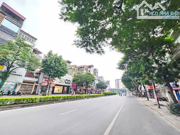 Bán Tòa Nhà VP 10 Tầng 220m2 MT 8m Phố Nguyễn Văn Cừ, Dòng Tiền 400 triệu/tháng 14X Tỷ - 1