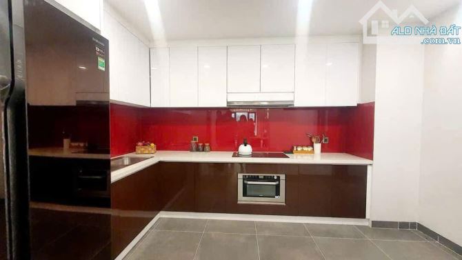 chị Vi Hà  bán căn Góc Hoa Hậu 3pn 156m2 Paragon Tower, Nội Thất kiểu Canada, chỉ 8,8 tỷ - 1
