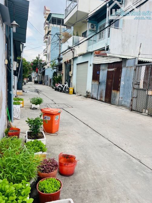 Bán Đất Tặng Nhà Kề Aeon Tên Lửa - Chủ Ngộp - DT Khủng Hơn 410m2 - Hoàn Công Đủ- 9,5Tỷ TL - 1