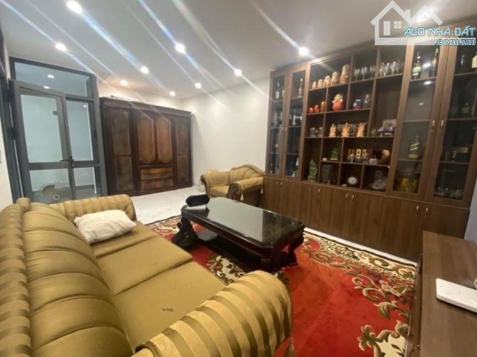 BÁN NHÀ PHÂN LÔ HOÀNG CẦU - ĐỐNG ĐA, THANG MÁY, ÔTÔ TRÁNH, DT 100M x 5TẦNG MT 10M. - 1