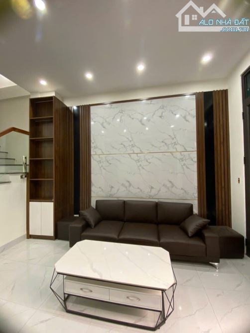 BÁN GẤP NHÀ HÀ ĐÔNG- NGÔ QUYỀN🔥40m² x 5 tầng- CHỈ CÓ 9,65 TỶ🔥Ô TÔ ĐỖ CỬA💎 FULL NỘI THẤT - 1