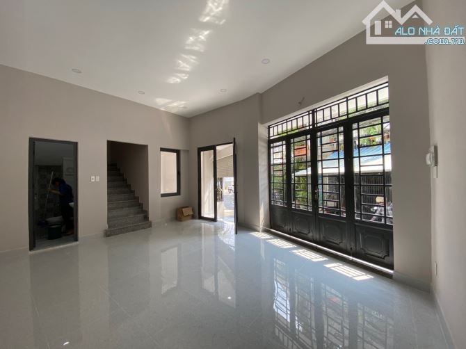 P. Linh Chiểu, HXH tránh, bán gấp nhà 2 tầng 75m2 chỉ 5.5 t.ỷ, cạnh nhà thờ Thủ Đức. - 1