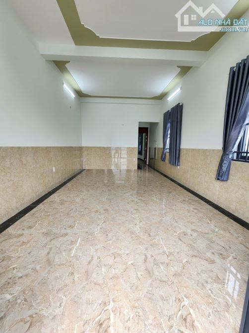 Bán nhà 2 mặt tiền, gần ngã ba Cây Điệp p.Tân Đông Hiệp, Tp.Dĩ An chỉ 5,35 Tỷ TL M6924 - 1