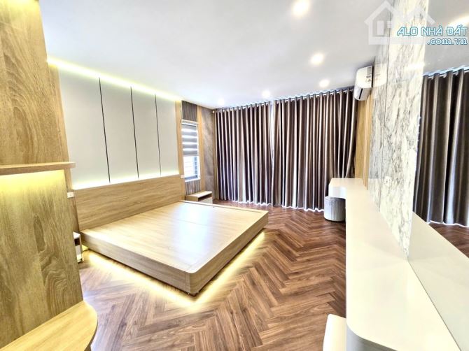 Bán nhà thạch bàn 45m² , mt 4m , 7 tầng thang máy , gara ôtô kinh doanh giá 11,3tỷ - 14