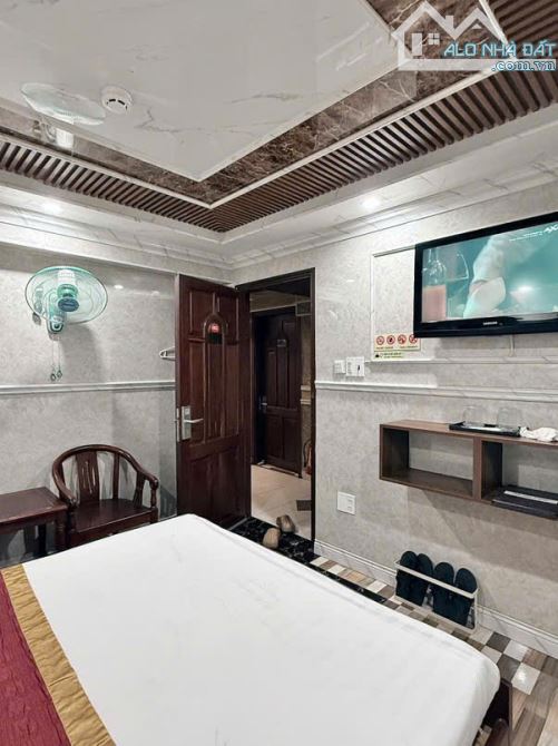 Cần bán gấp Khách sạn khu K300 Tân Bình, DT8,2X19M, DT 250tr/th chỉ 34 tỷ TL - 15