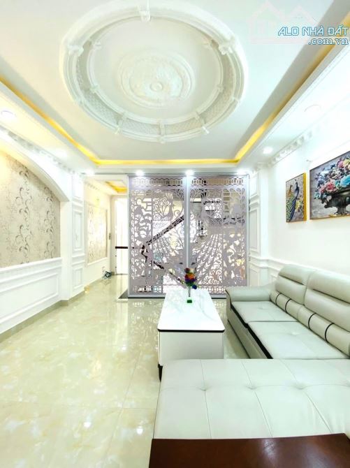 NHÀ PHỐ QUẬN 12: VỊ TRÍ VÀNG, NỘI THẤT CAO CẤP, GIÁ TỐT NHẤT KHU VỰC! - 15