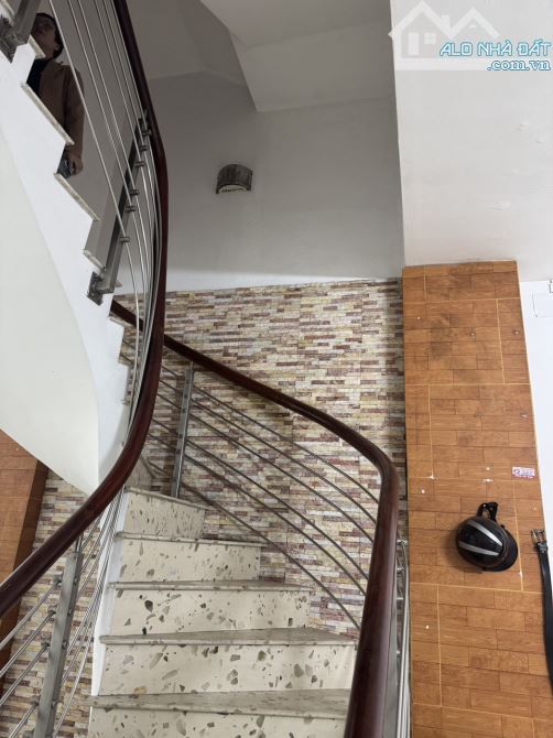 Bán Nhà đường 3643B  đường   nội bộ phạm thế hiển - 76m.2- 4m x 19m - 3 lầu -  F7 Q8 - 2