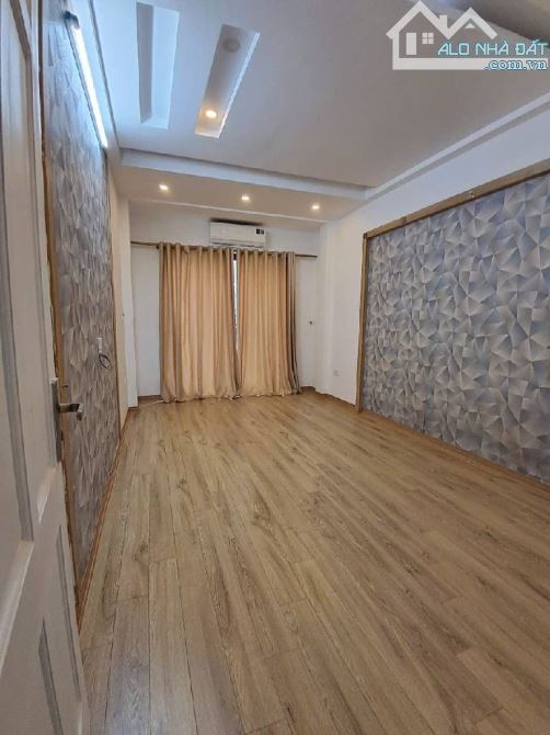 Bán nhà nguyễn chính 32m2 5 tầng còn mới – ô tô đỗ cổng - giá 7.1 tỷ - 2
