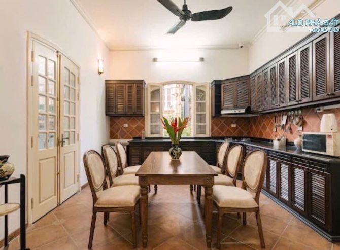 TRÍCH SÀI TÂY HỒ - BIỆT THỰ làng KTPC 180m2,2 tầng,mặt tiền 12m - Lô góc -Ô tô - Hơn 59 tỷ - 2